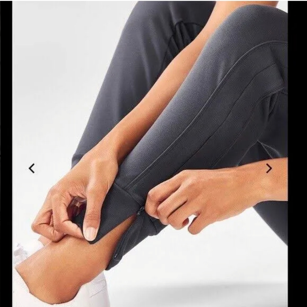 Fabletics carrigan jogger hotsell
